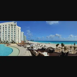 Resort Sunset Royal, Cancun